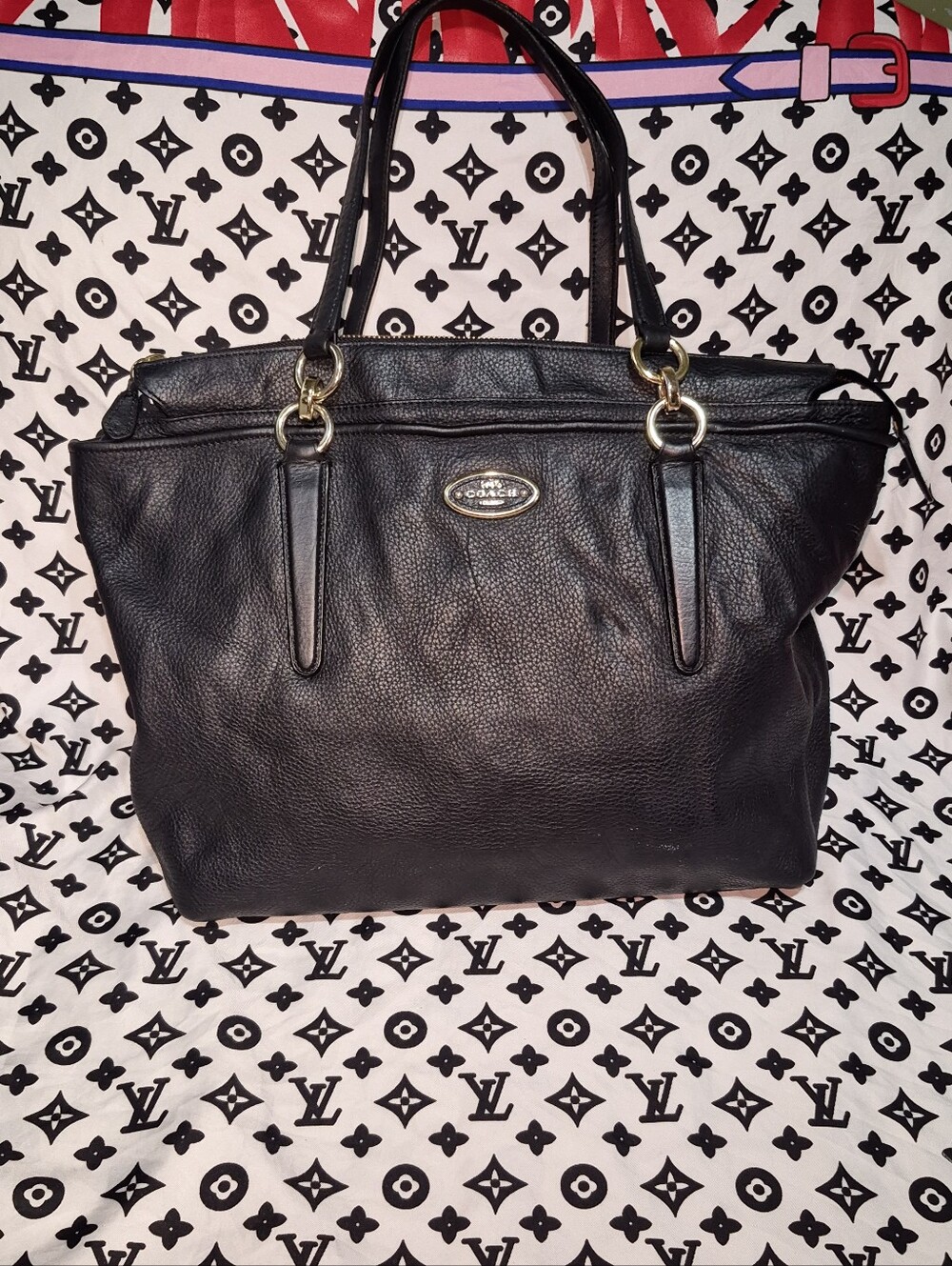 Y2K Coach Black Leather Shoulder Tote with Gold Hardware - Picture 1 of 11